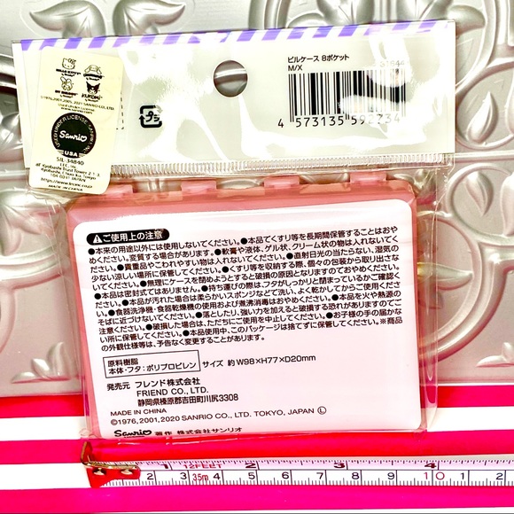 Sanrio Characters / Hello Kitty Pill Case /Jewelry Organizer - Picture 4 of 5